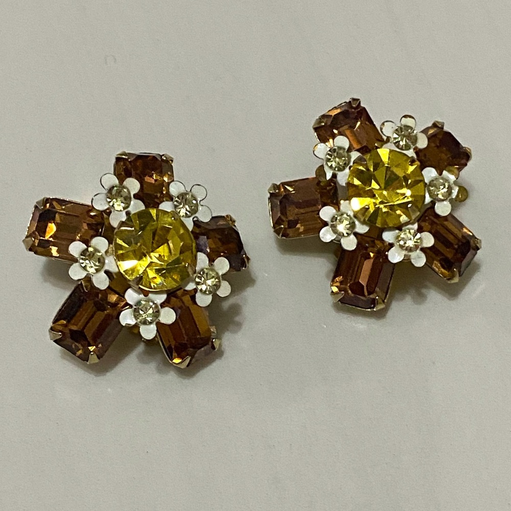 Vintage Albert Weiss Root-beer Rhinestone Flower Clip on Earrings